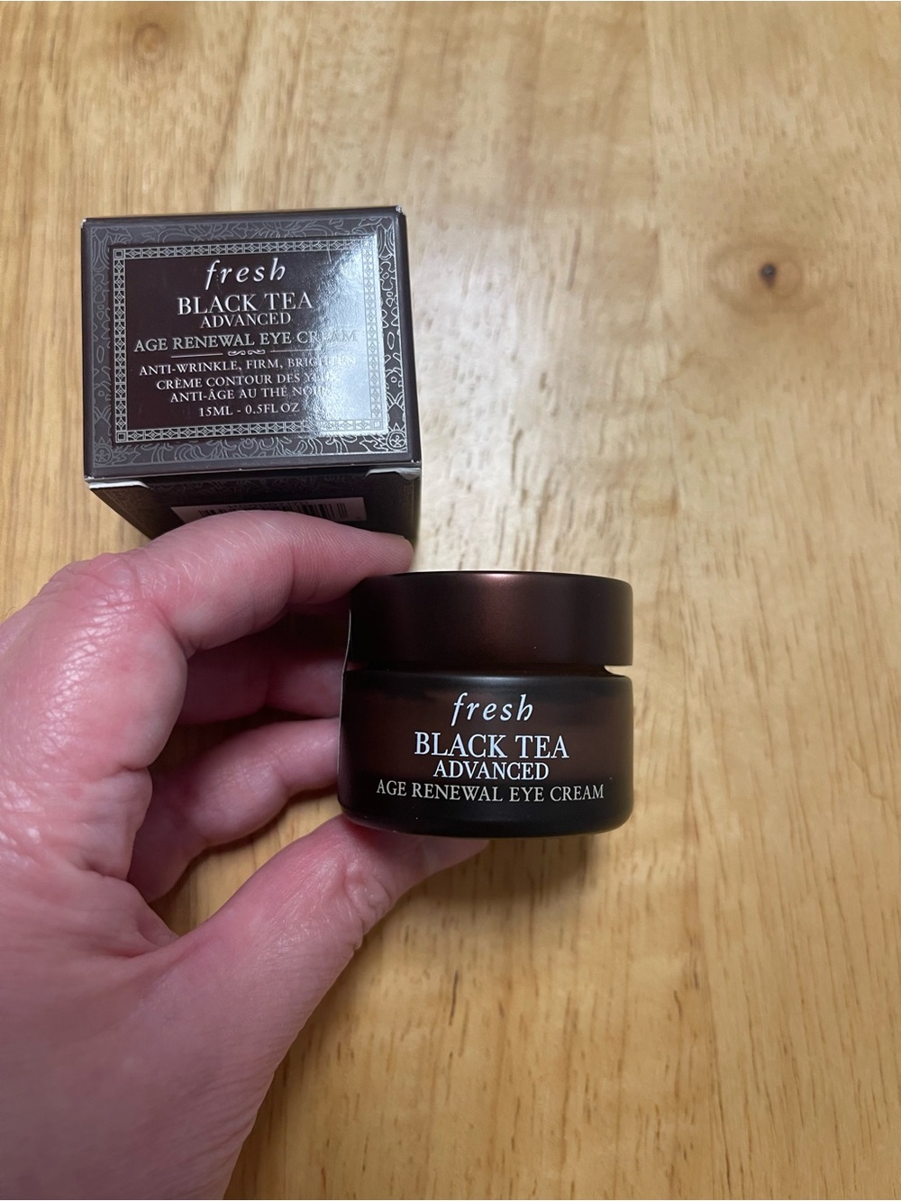 fresh Black Tea Advanced Age Renewal Eye Cream - brown